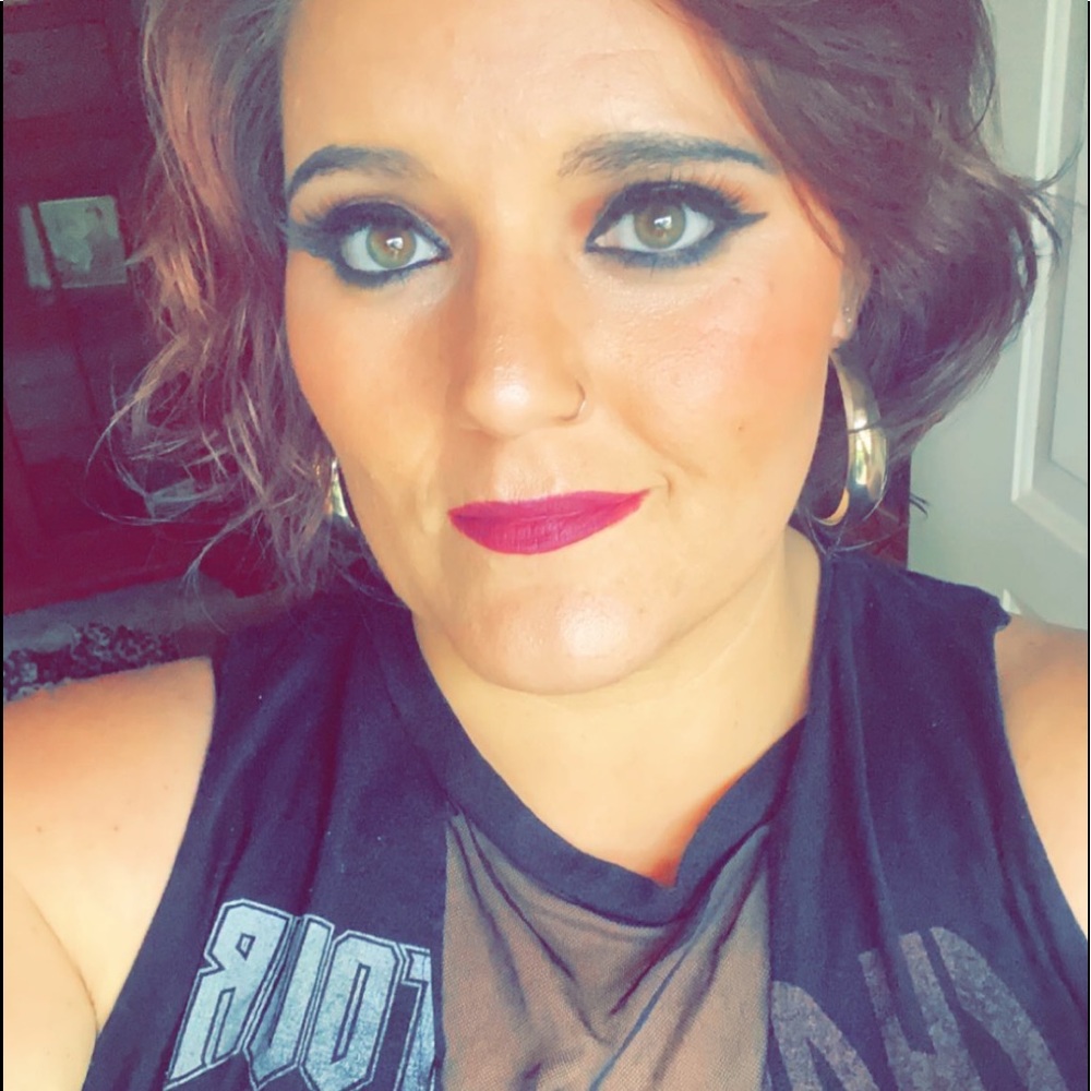 Meet your Posher, Christina